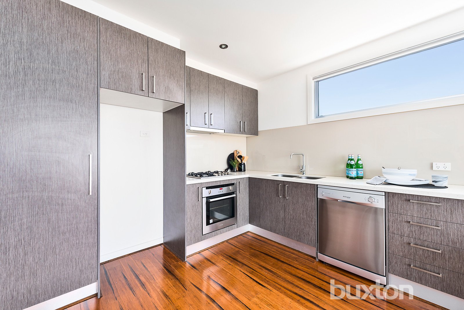 Gallery: 203/82 Hotham Street