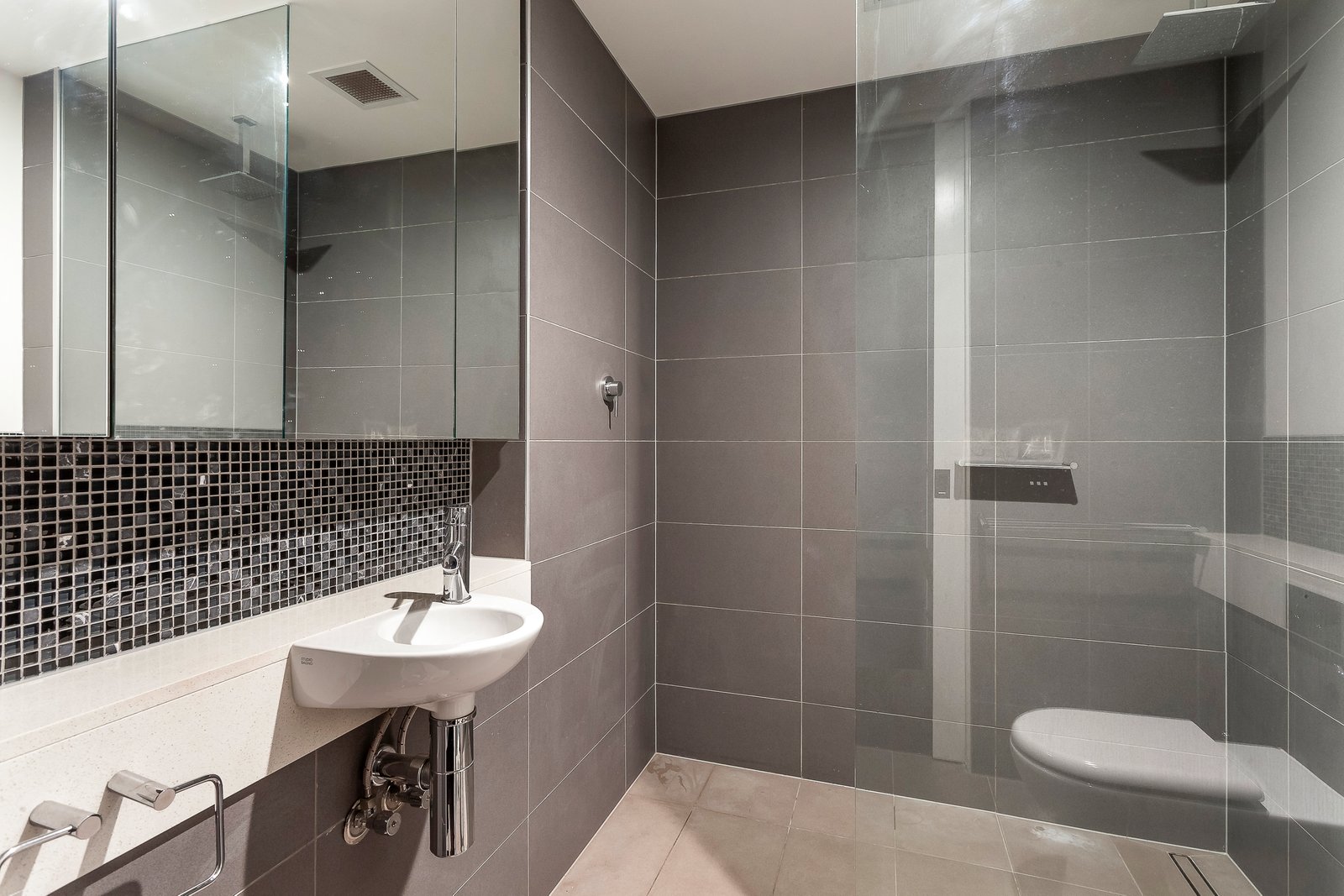 Gallery: 203/88 Dow Street