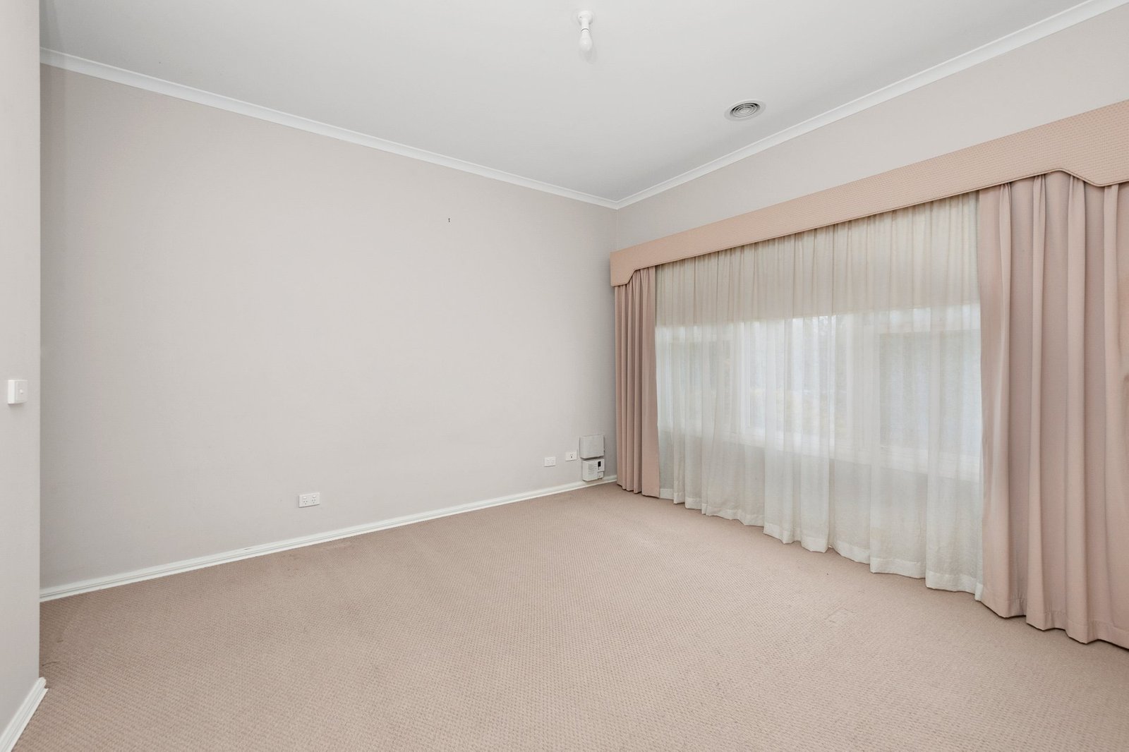 Gallery: 203A Crompton St