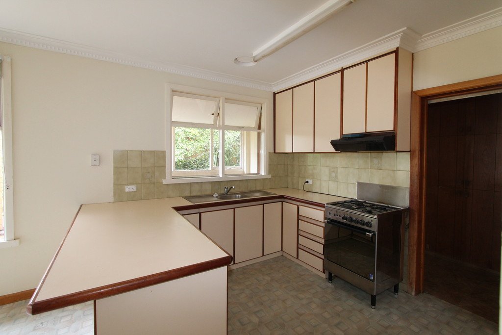 204 Eddy Avenue MOUNT HELEN 7