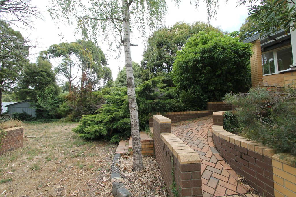 204 Eddy Avenue MOUNT HELEN 13