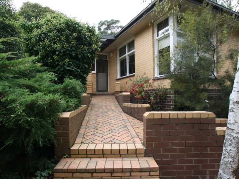 204 Eddy Avenue MOUNT HELEN 14