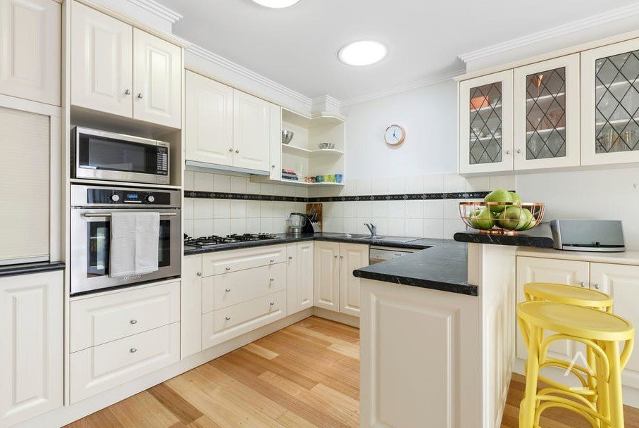 Real Estate and Property in 204 Glen Eira Road, Elsternwick, VIC