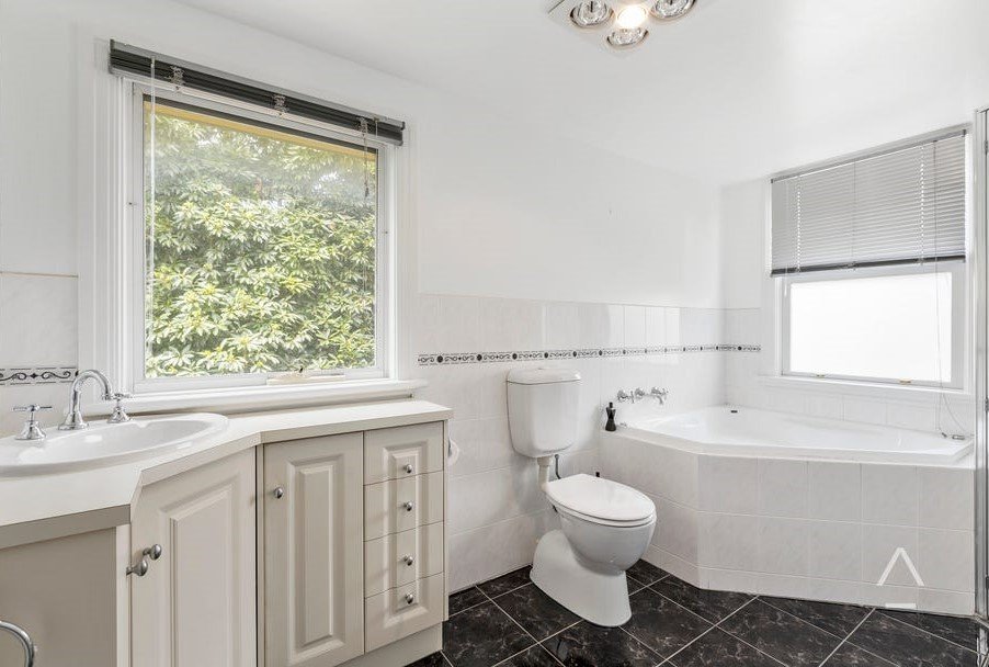 Real Estate and Property in 204 Glen Eira Road, Elsternwick, VIC