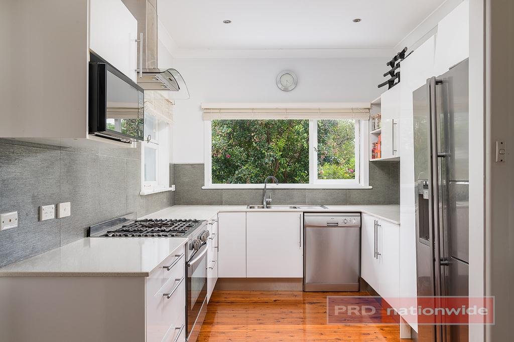 204 Lambeth Street PICNIC POINT 3