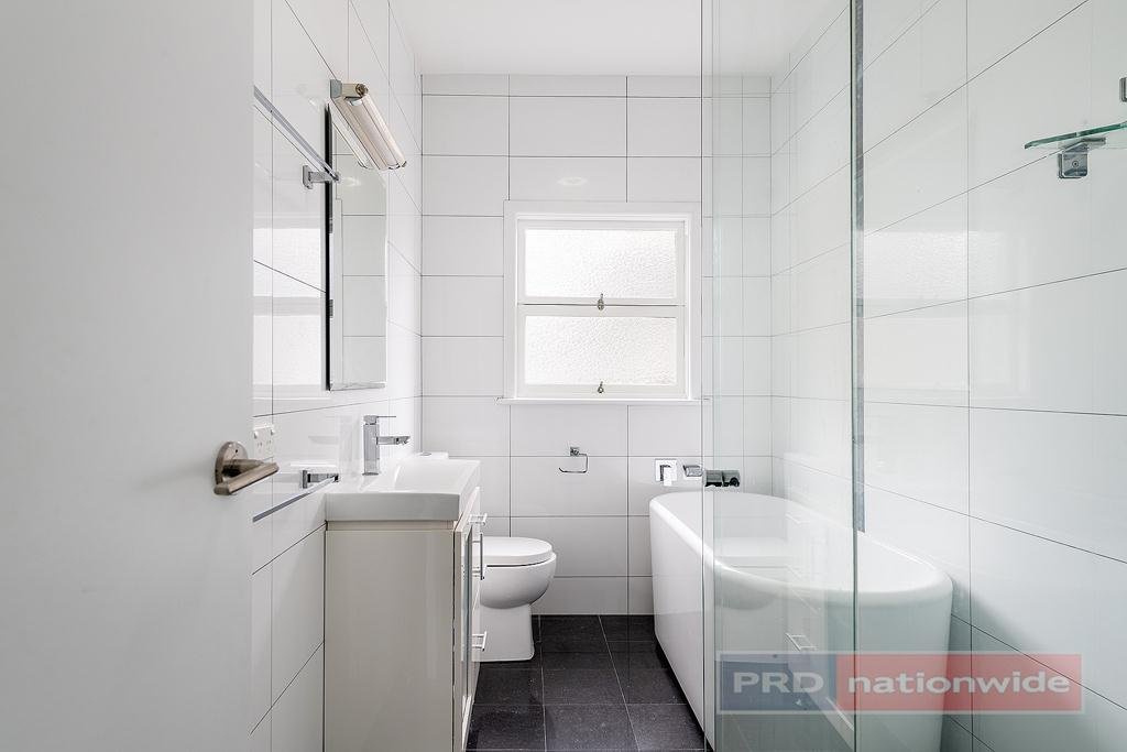 204 Lambeth Street PICNIC POINT 7