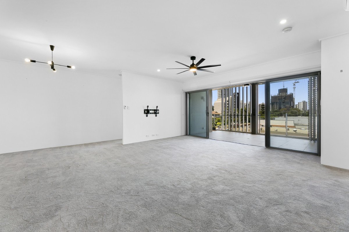 204/1 Toombul Avenue MIAMI 7