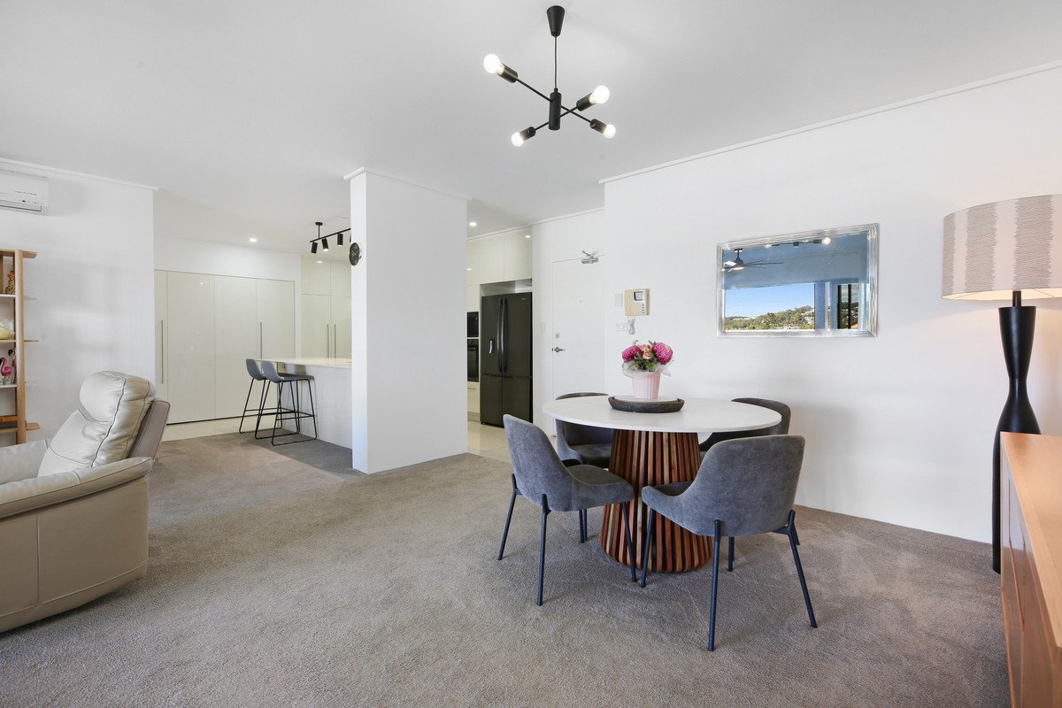 204/1 Toombul Avenue MIAMI 7