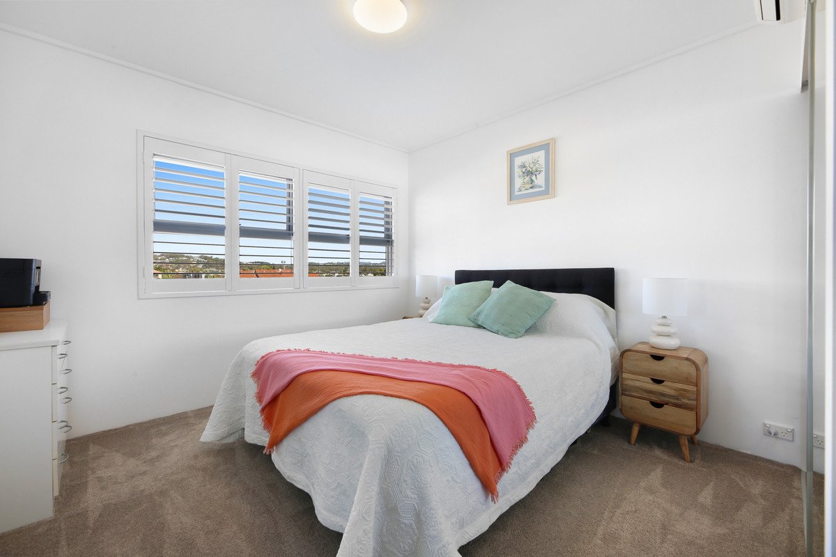 204/1 Toombul Avenue MIAMI 9
