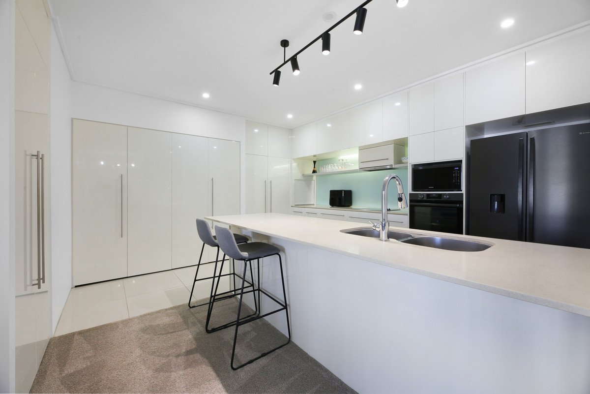 204/1 Toombul Avenue MIAMI 14
