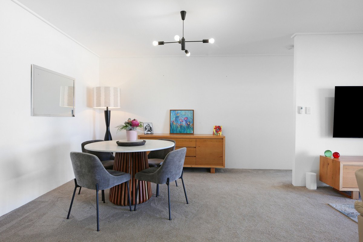 204/1 Toombul Avenue MIAMI 16