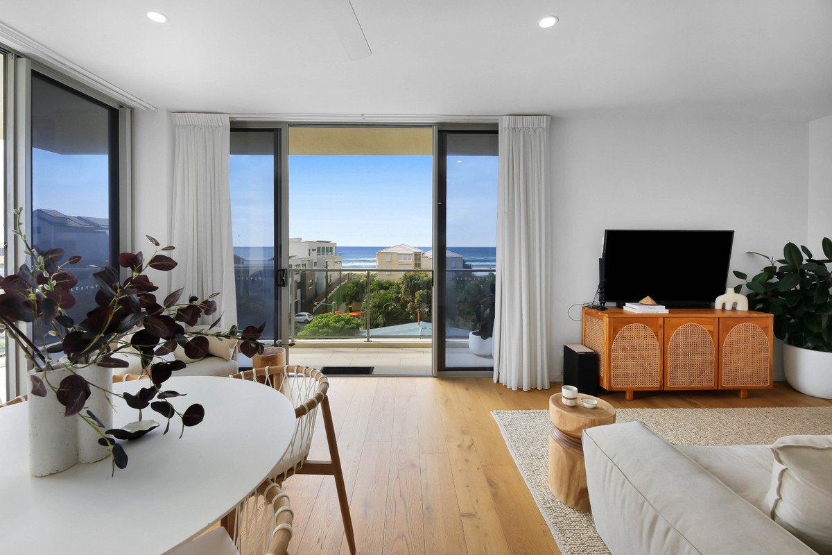 204/10 Third Avenue Palm Beach 6