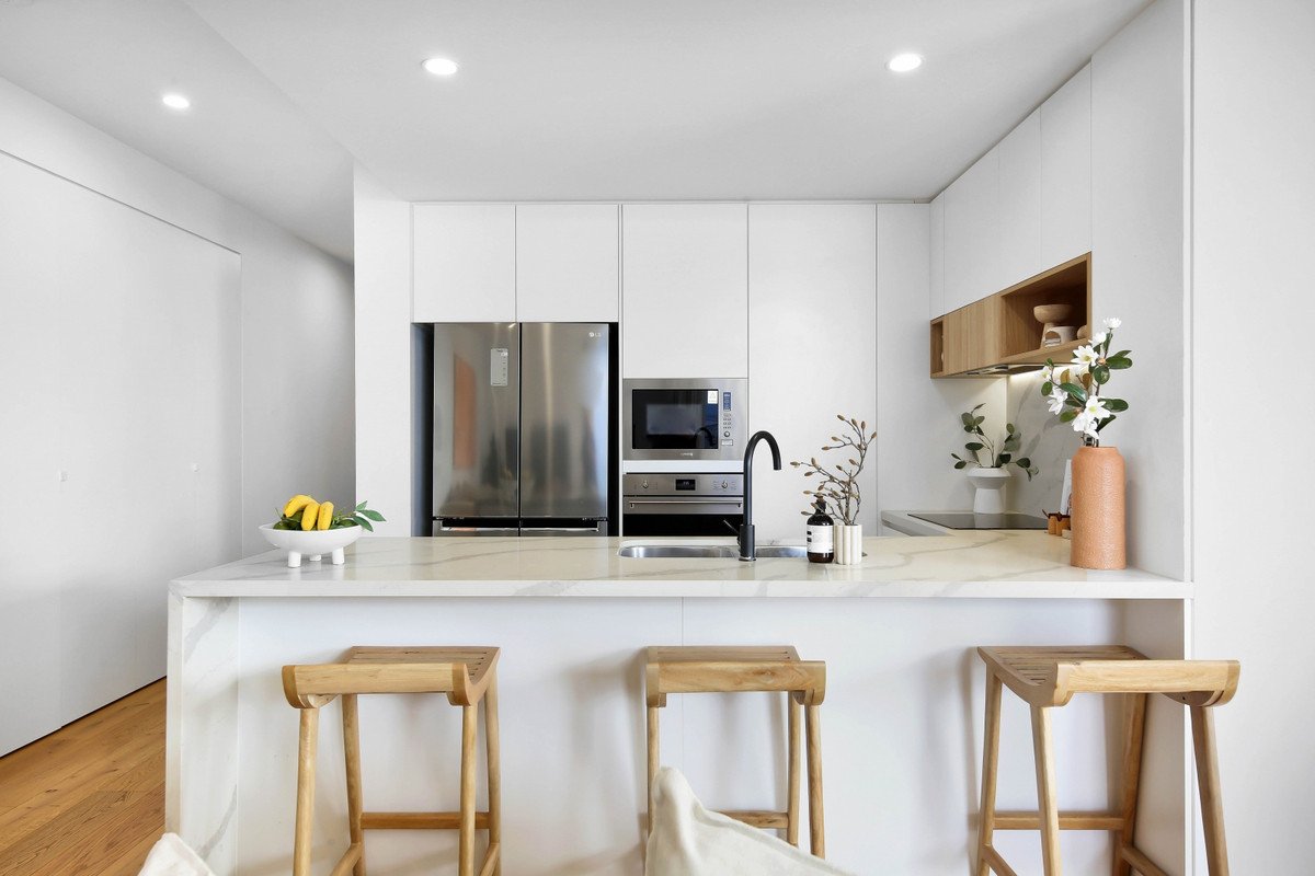 204/10 Third Avenue Palm Beach 8