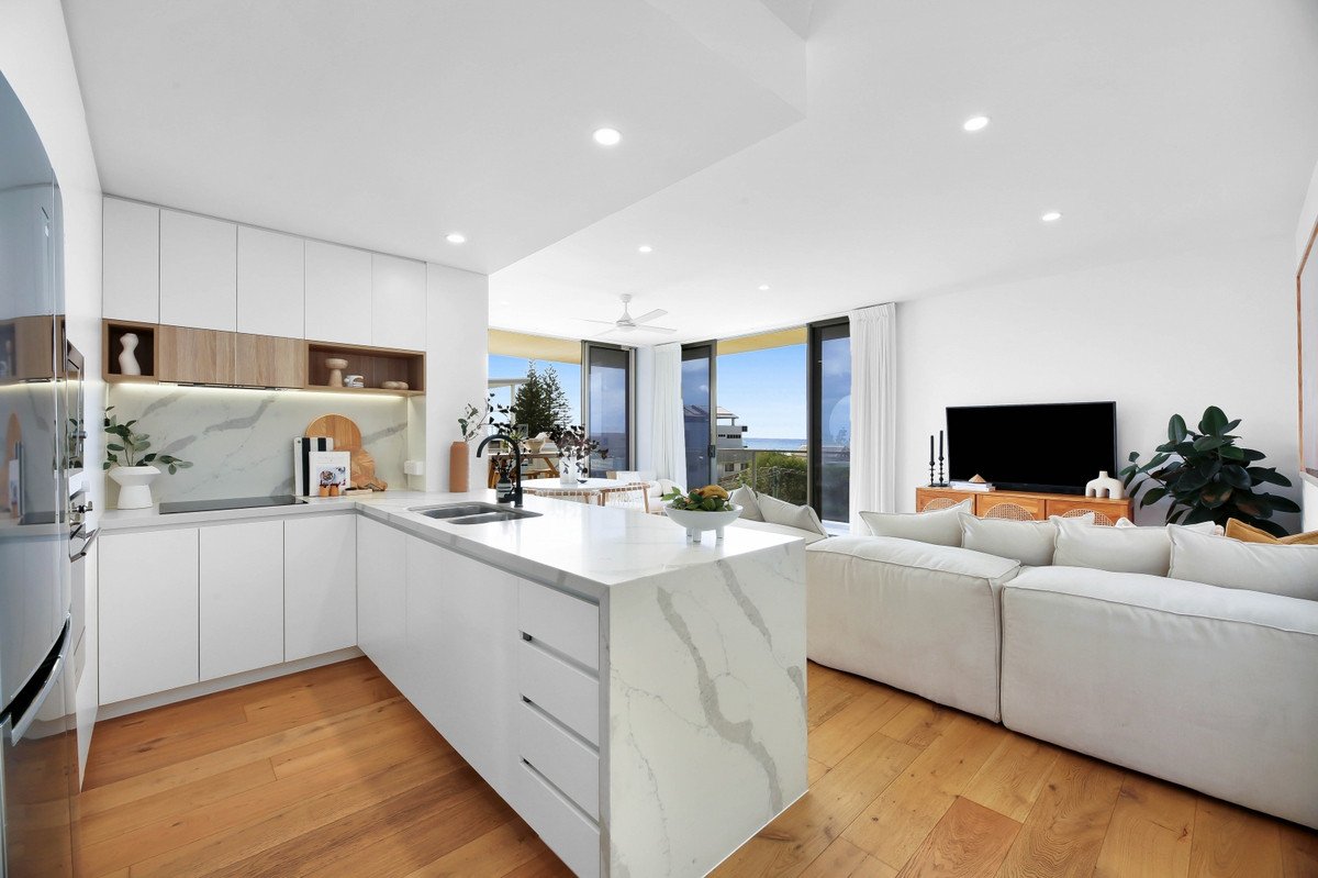 204/10 Third Avenue Palm Beach 10