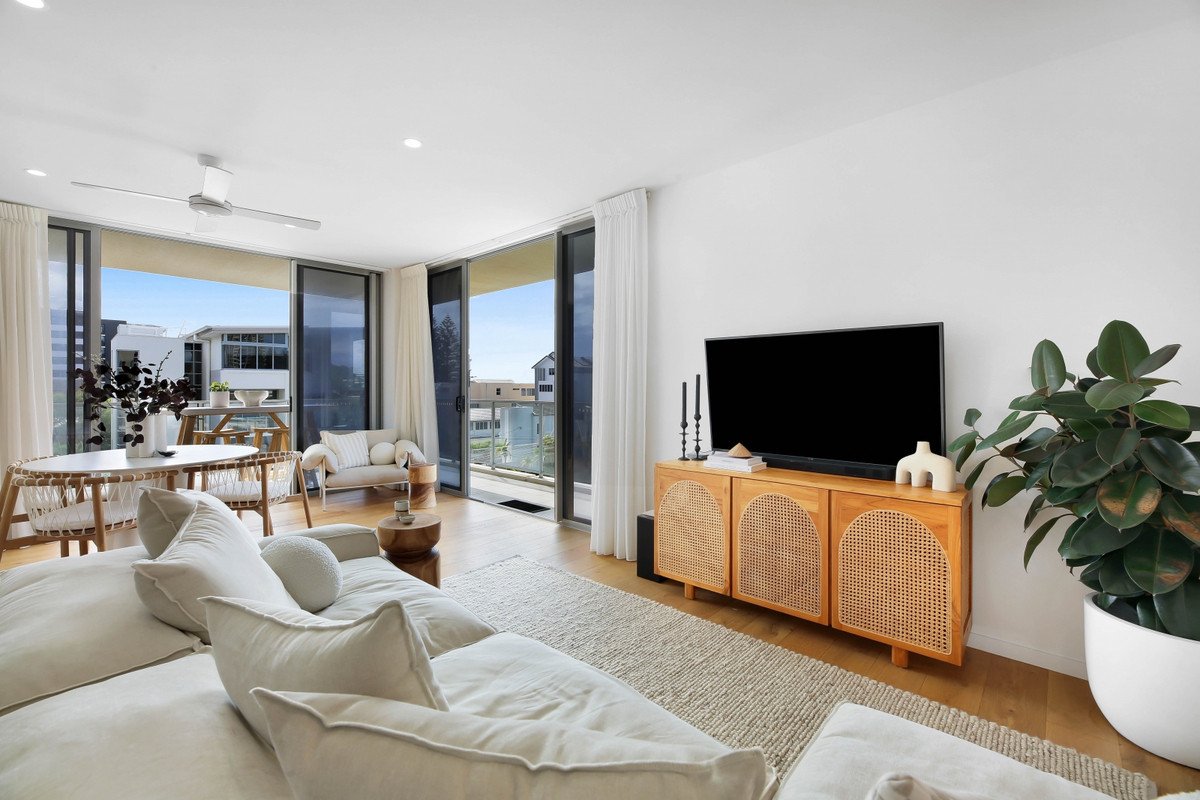 204/10 Third Avenue Palm Beach 11