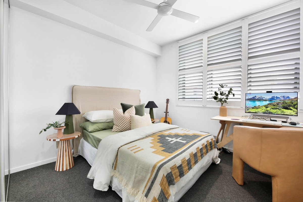 204/10 Third Avenue Palm Beach 16