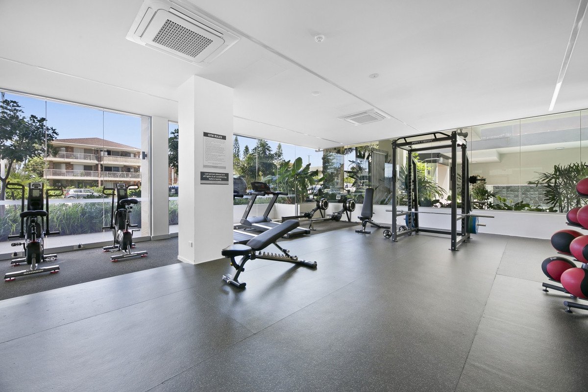 204/10 Third Avenue Palm Beach 25