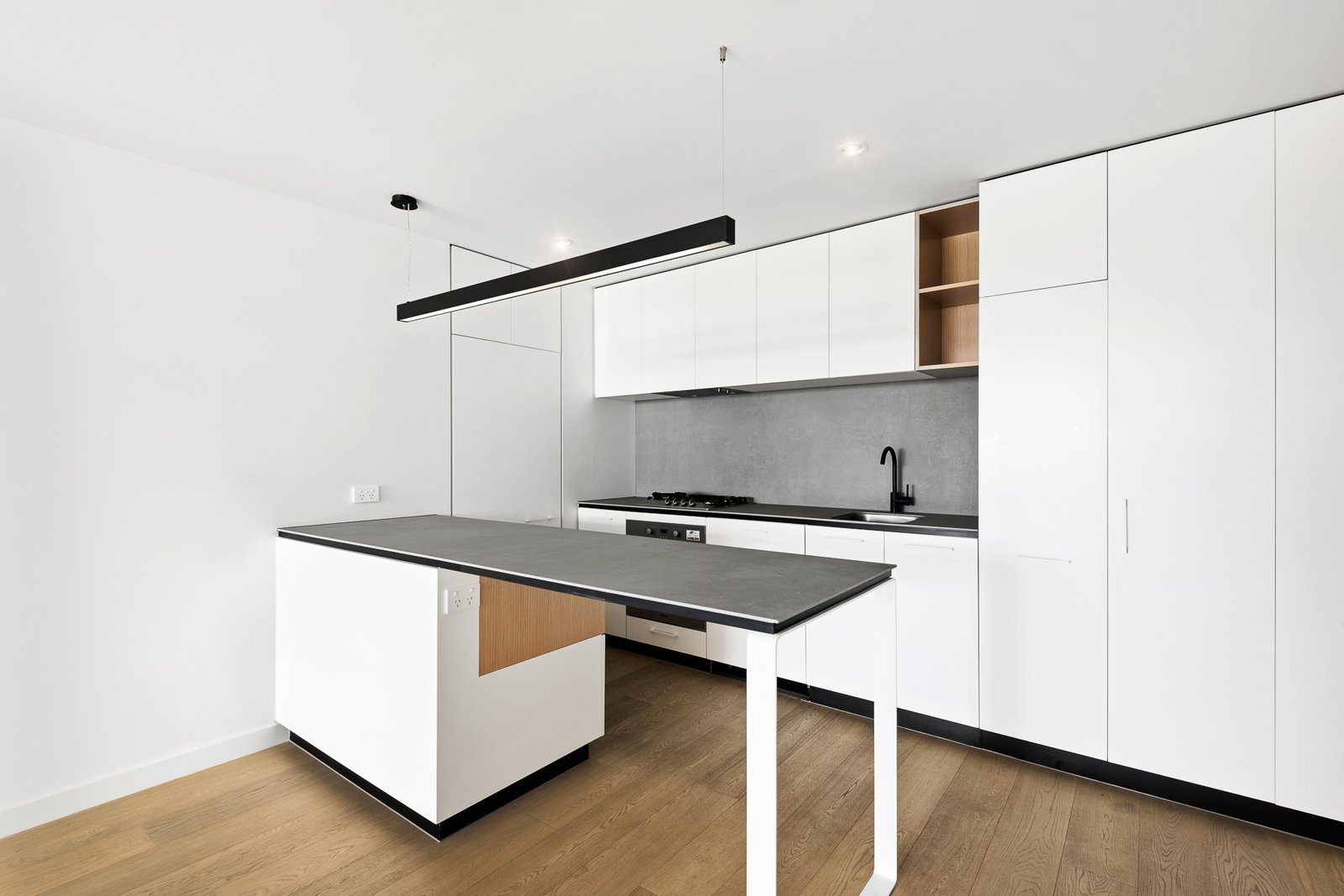 Gallery: 204/116-120 Martin Street