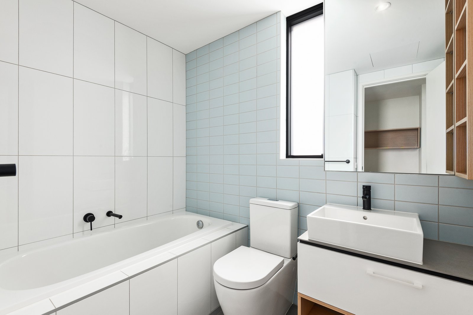 Gallery: 204/116-120 Martin Street