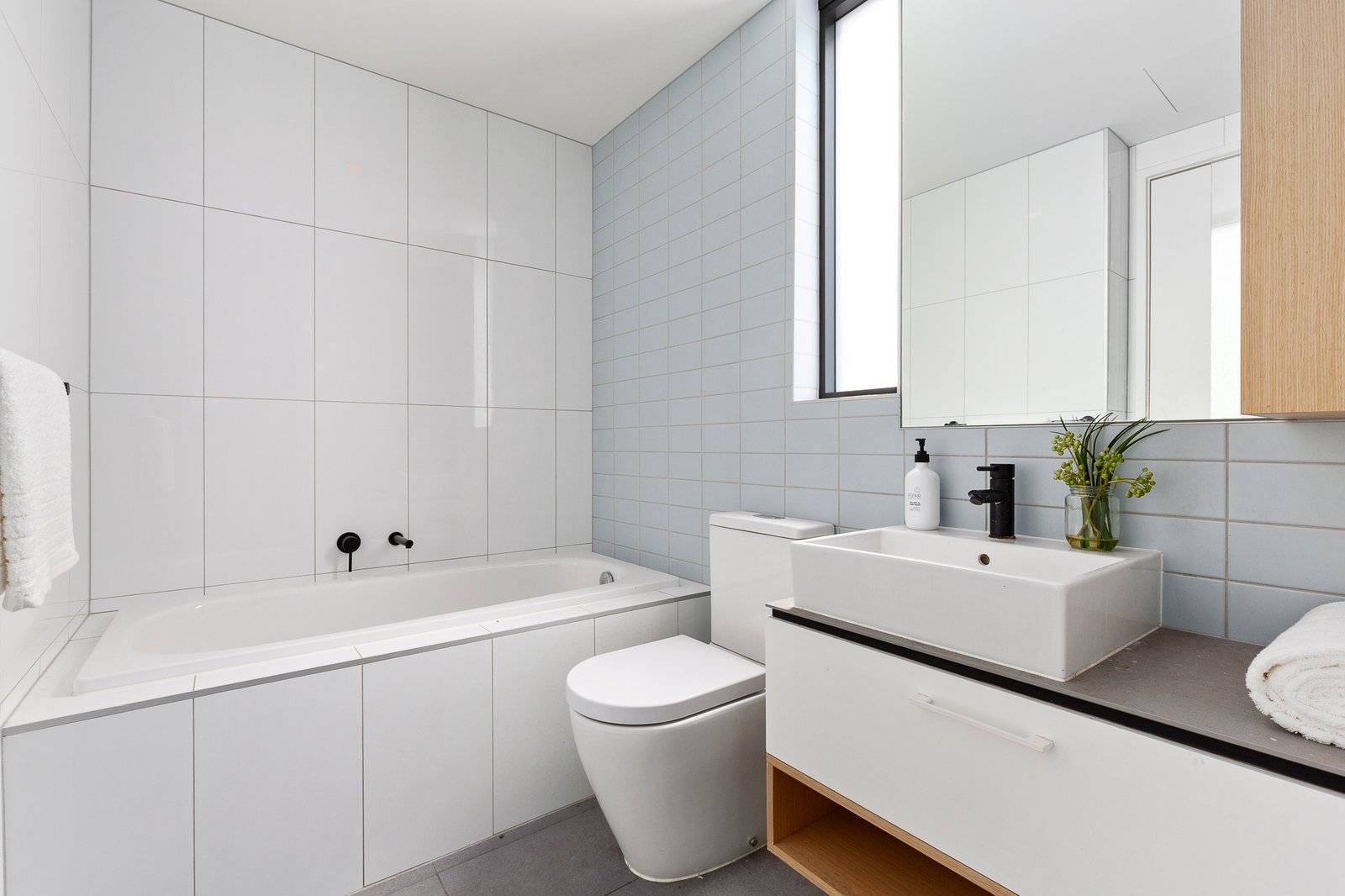 Gallery: 204/116-120 Martin Street