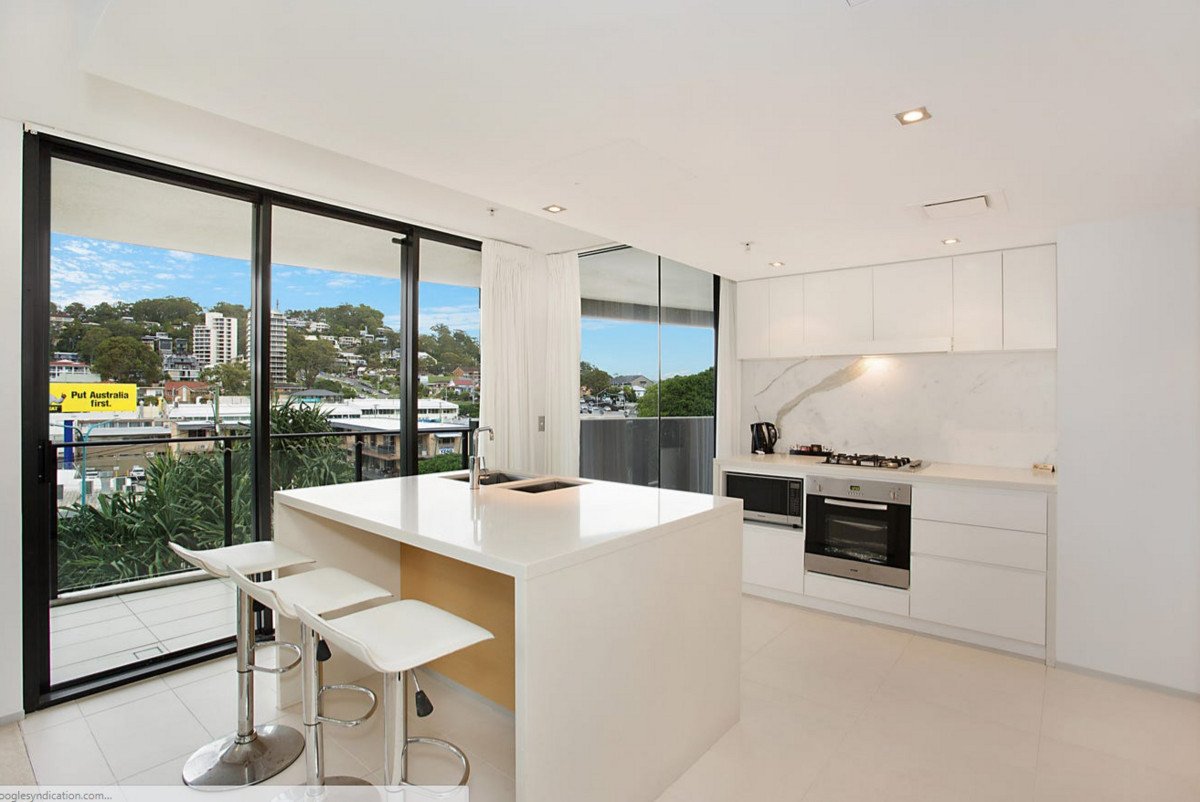 2041/2-14 The Esplanade Burleigh Heads 9