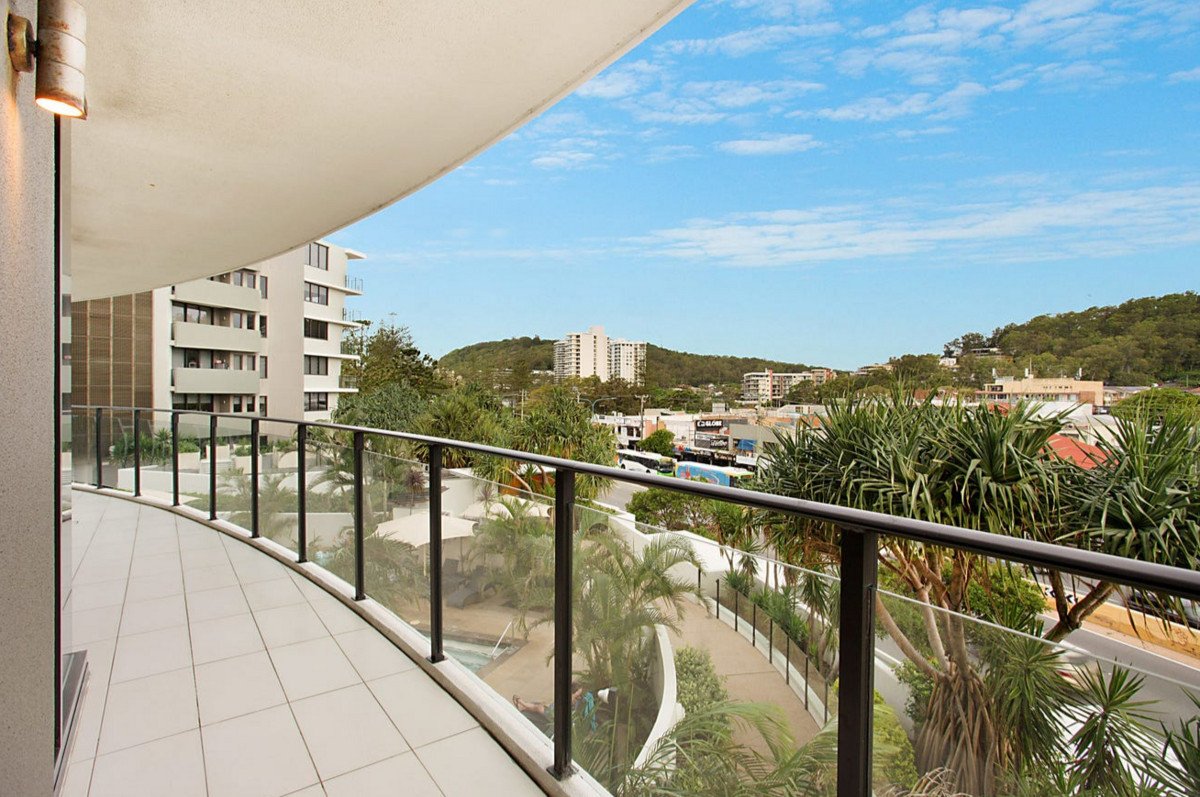2041/2-14 The Esplanade Burleigh Heads 2