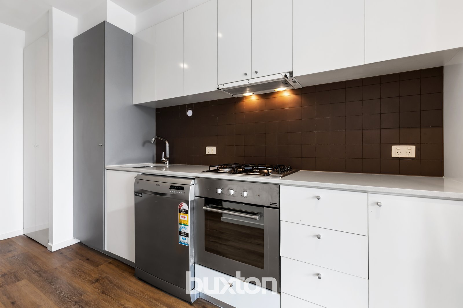 Gallery: 204/163 Inkerman Street