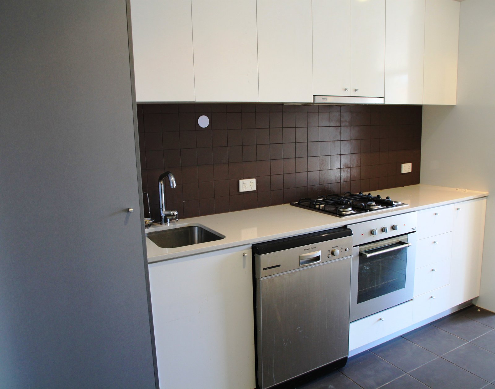 Gallery: 204/163 Inkerman Street