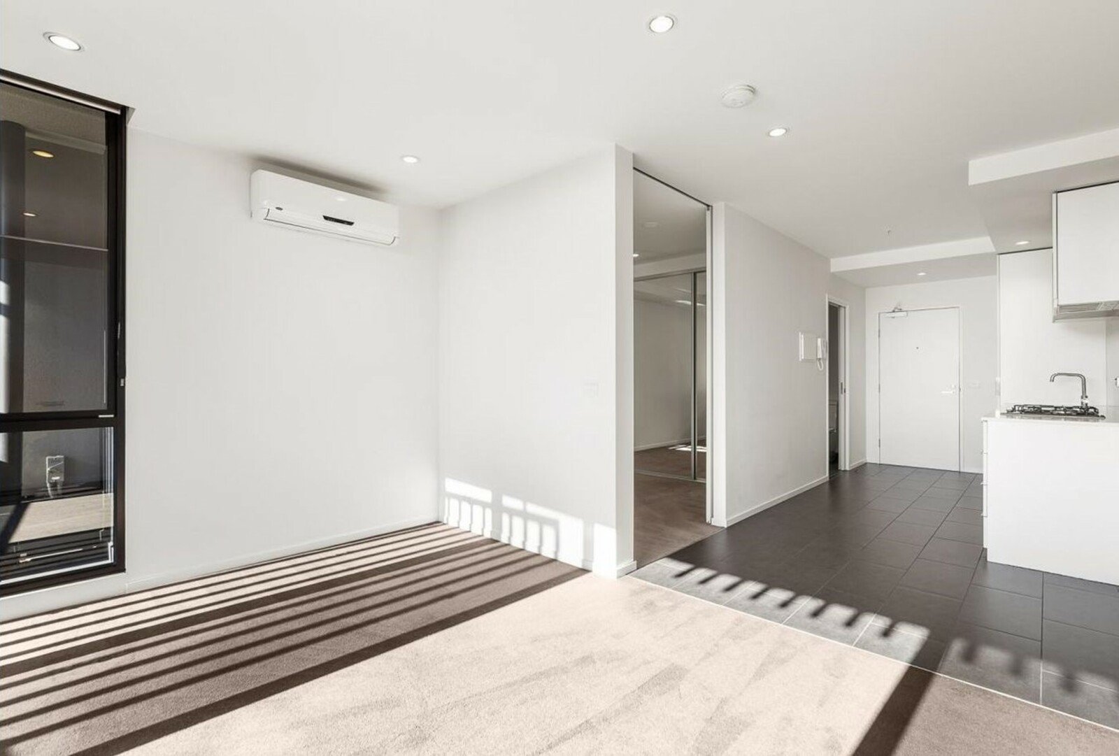 Gallery: 204/19-21 Hanover Street