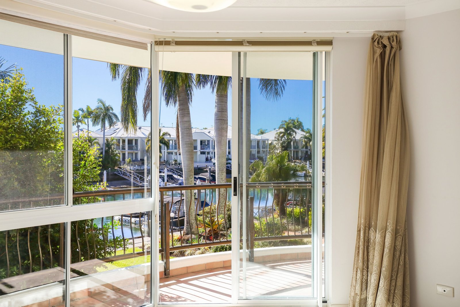 20/41A Broadwater Street RUNAWAY BAY 7