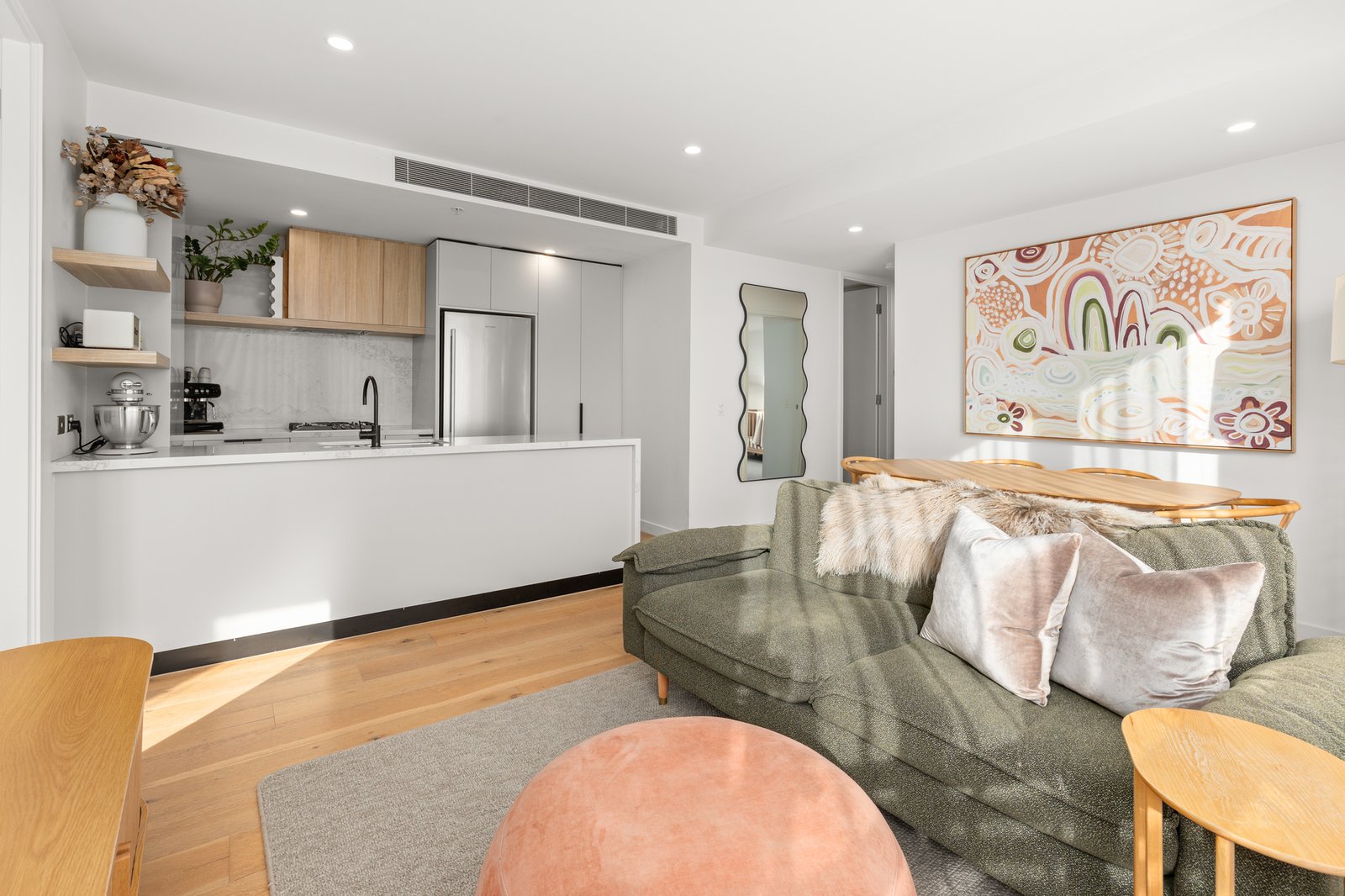 Gallery: 204/1a Paxton Street