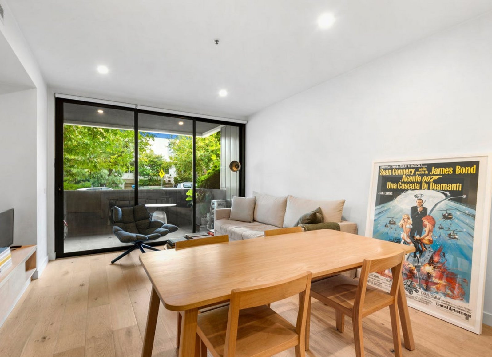 Gallery: 204/2 Well Street
