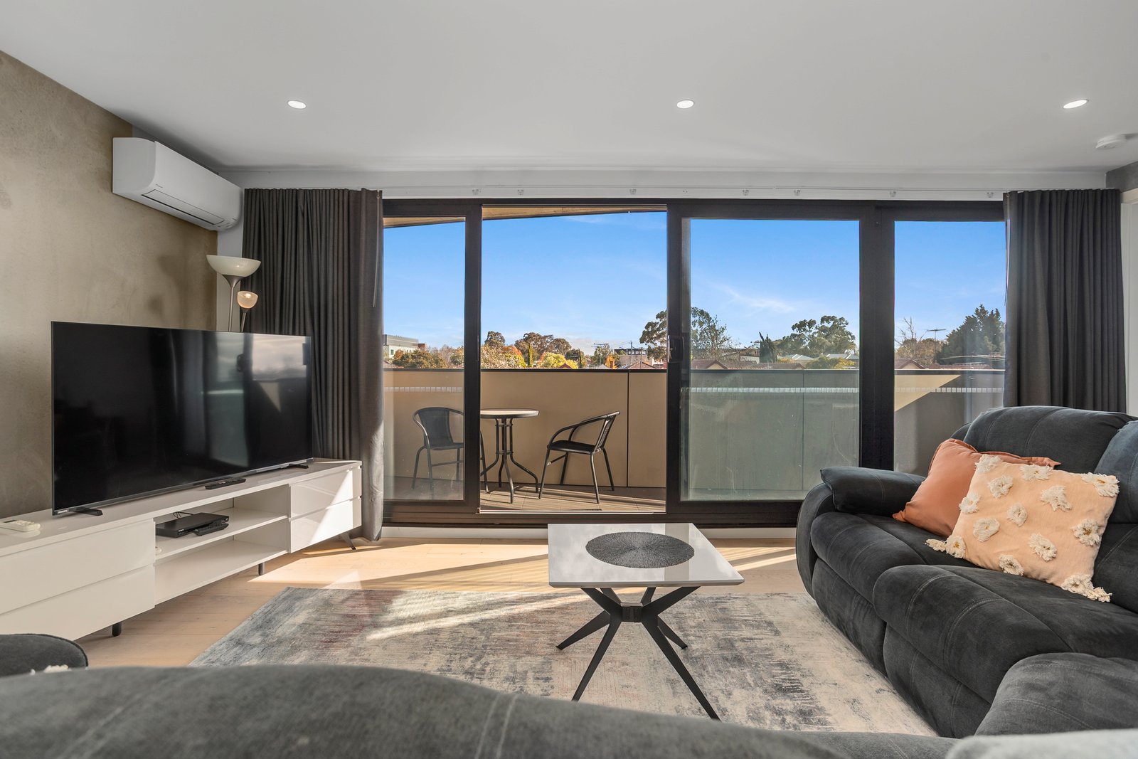 Gallery: 204/205-207 Ballarat Road