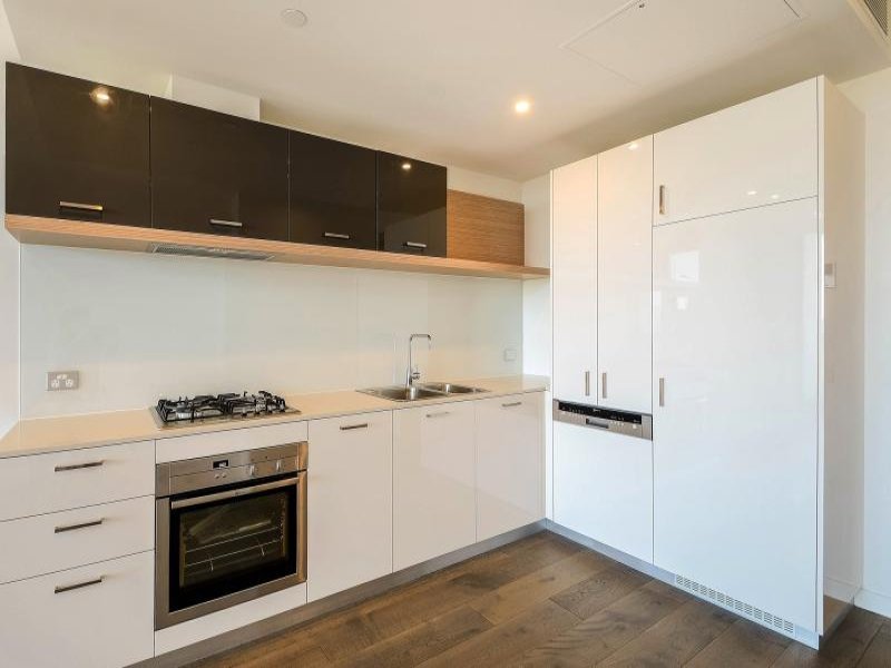 Gallery: 204/222 Bay Road