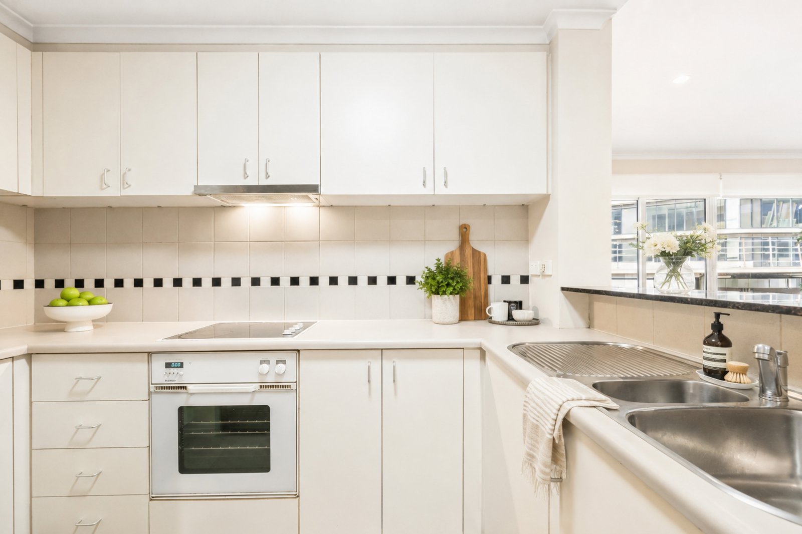 Gallery: 204/26 Queens Road