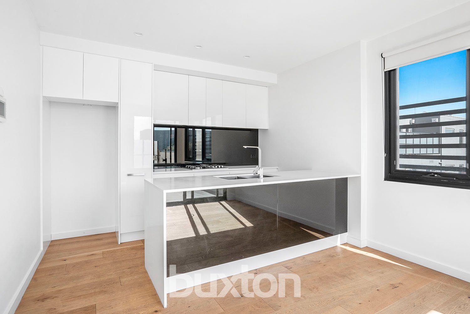 Gallery: 204/29-33 Loranne Street