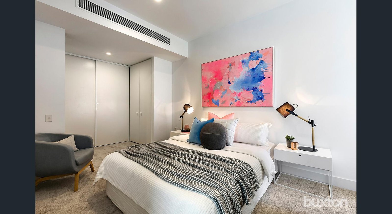 Gallery: 204/33 Crisp Street