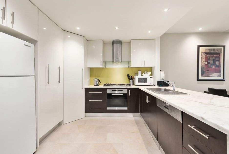 Gallery: 204/62 Beach Street