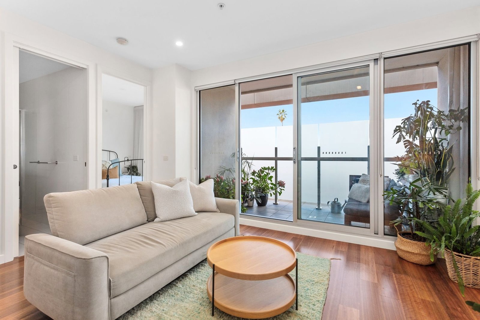 Gallery: 204/7 Brighton Road