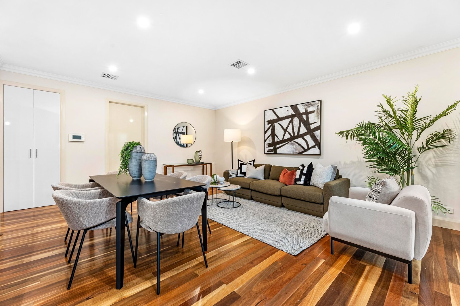 Gallery: 205 Balwyn Road