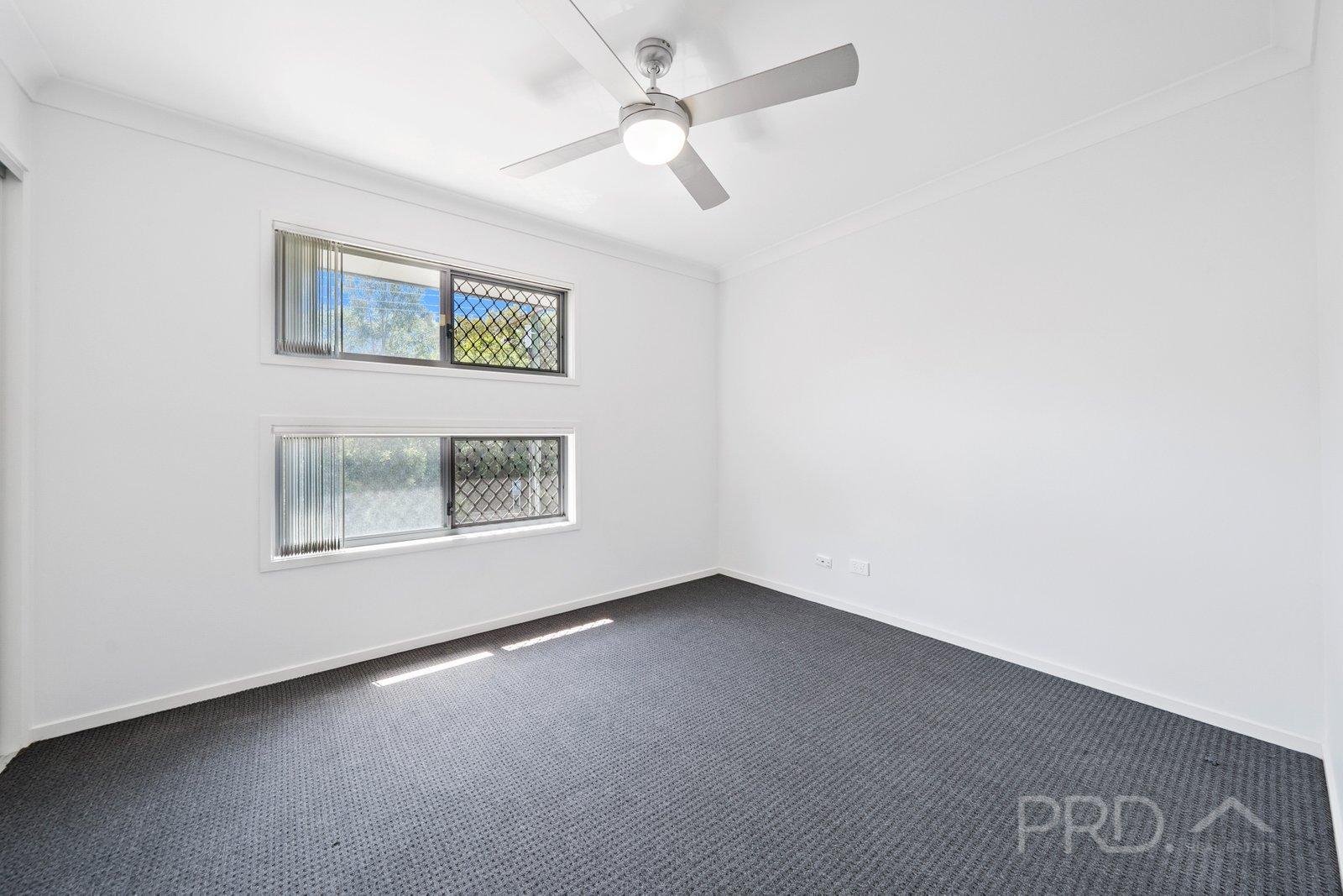 205 QUEEN Street CLEVELAND 8