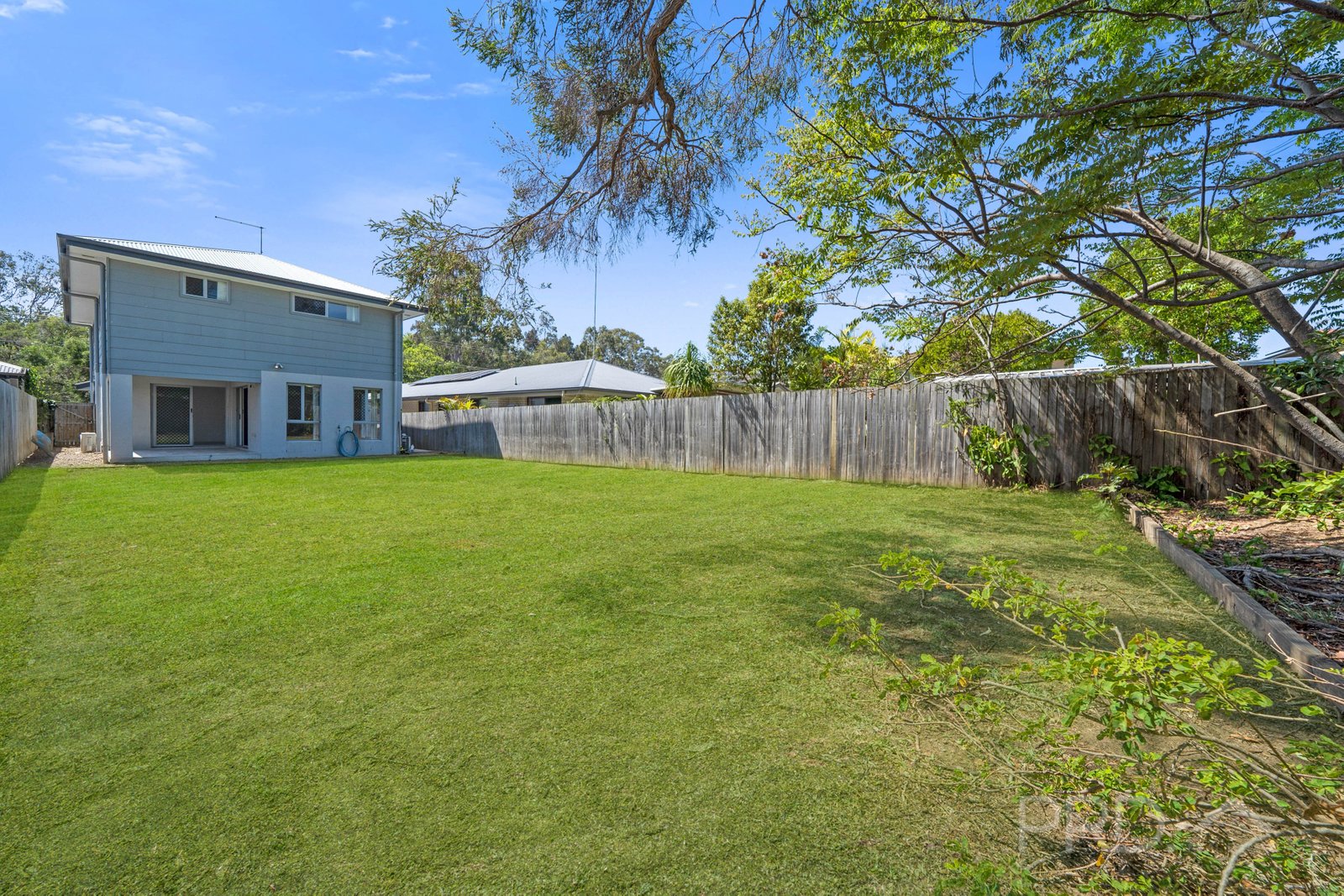 205 QUEEN Street CLEVELAND 10