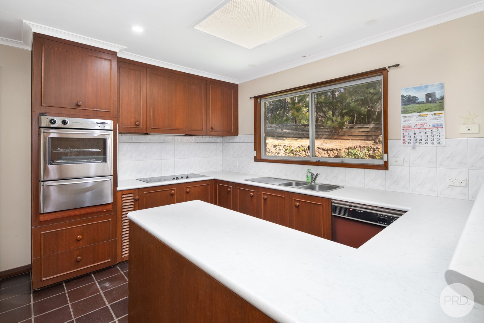 2050 Midland Highway SPRINGMOUNT 9