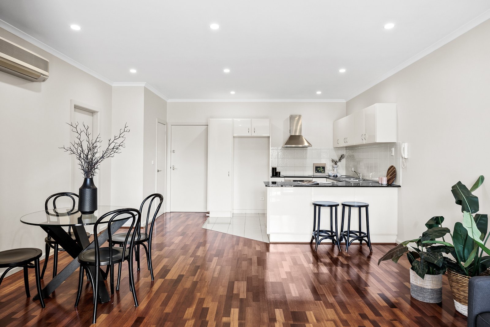 Real Estate and Property in 205/100 Hawthorn Road, Caulfield North, VIC