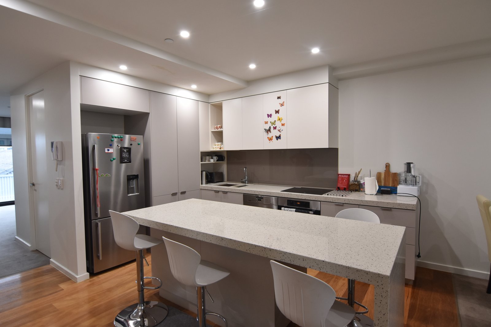 Gallery: 205/100 Western Beach Road
