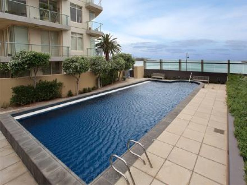 Gallery: 205/127 Beach Street