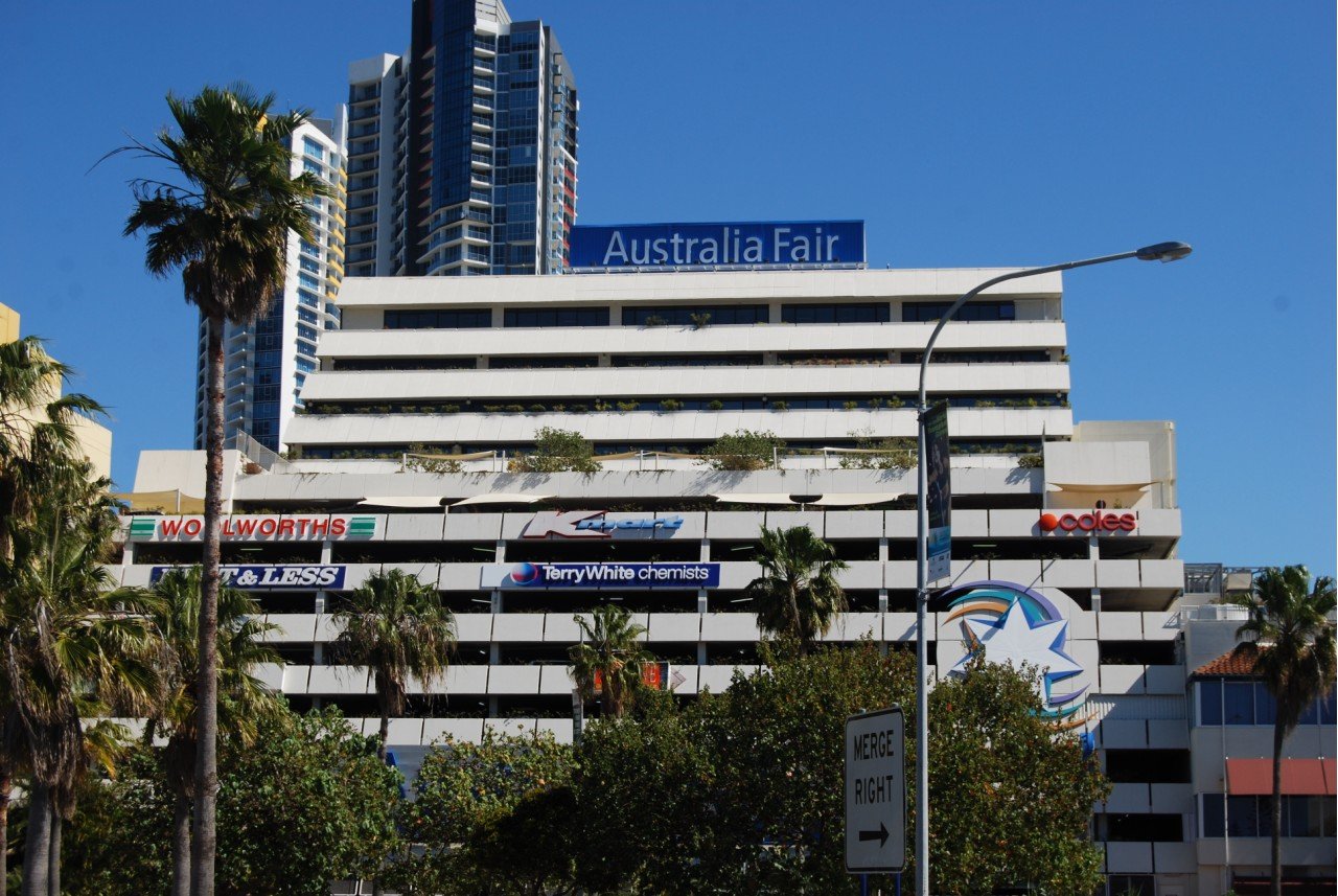 205/132 Marine Parade SOUTHPORT 11