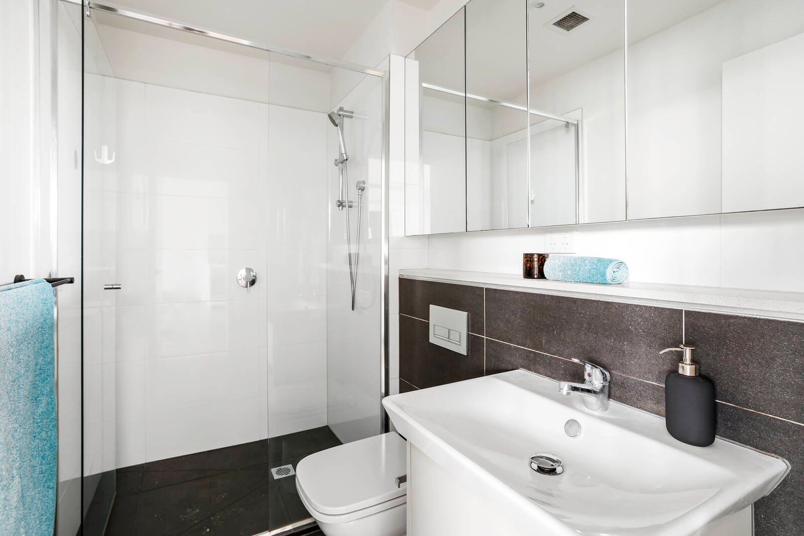 Real Estate and Property in 205/144 McKinnon Road, Mckinnon, VIC