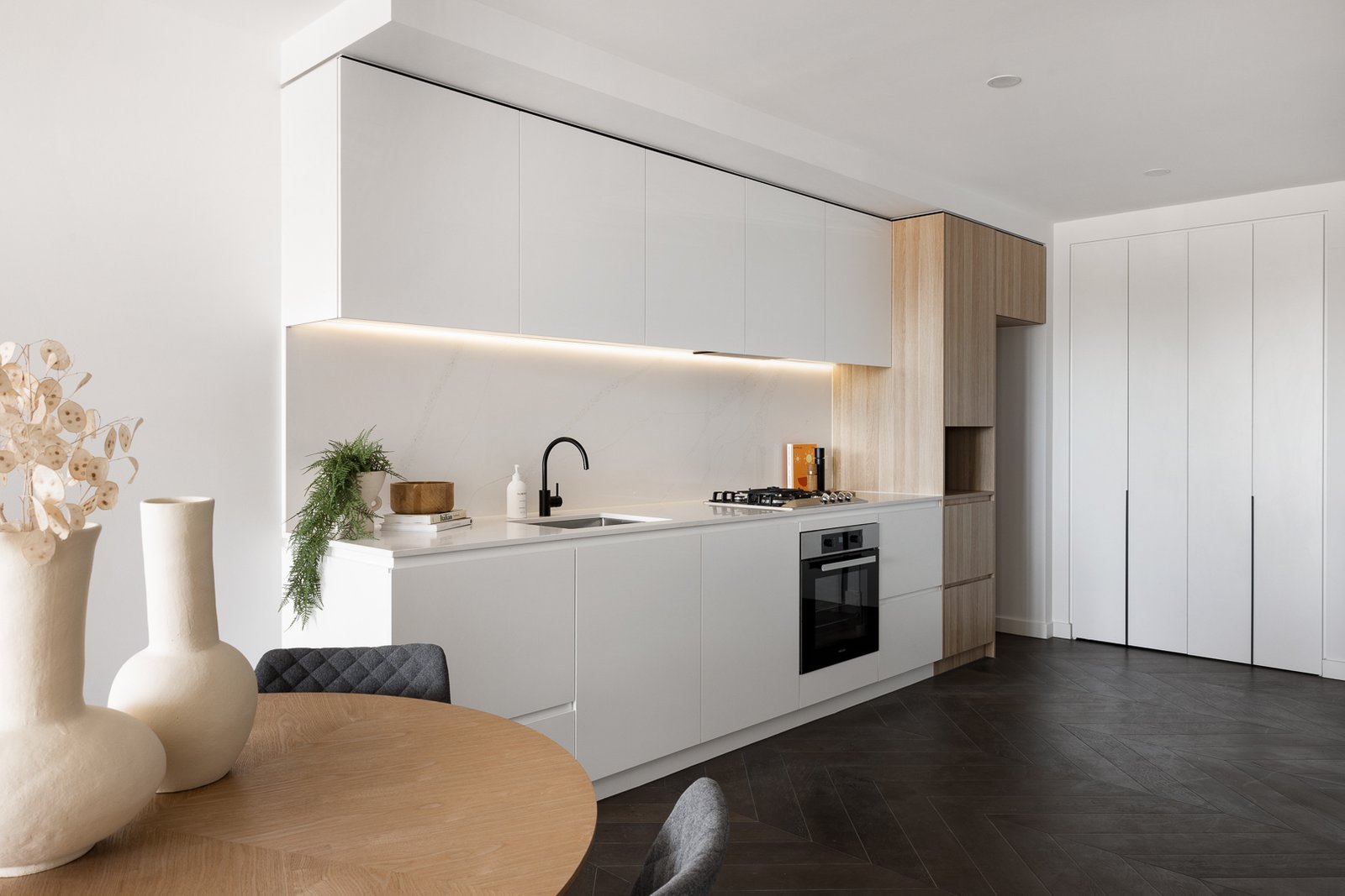 Gallery: 205/17 Taylor Street