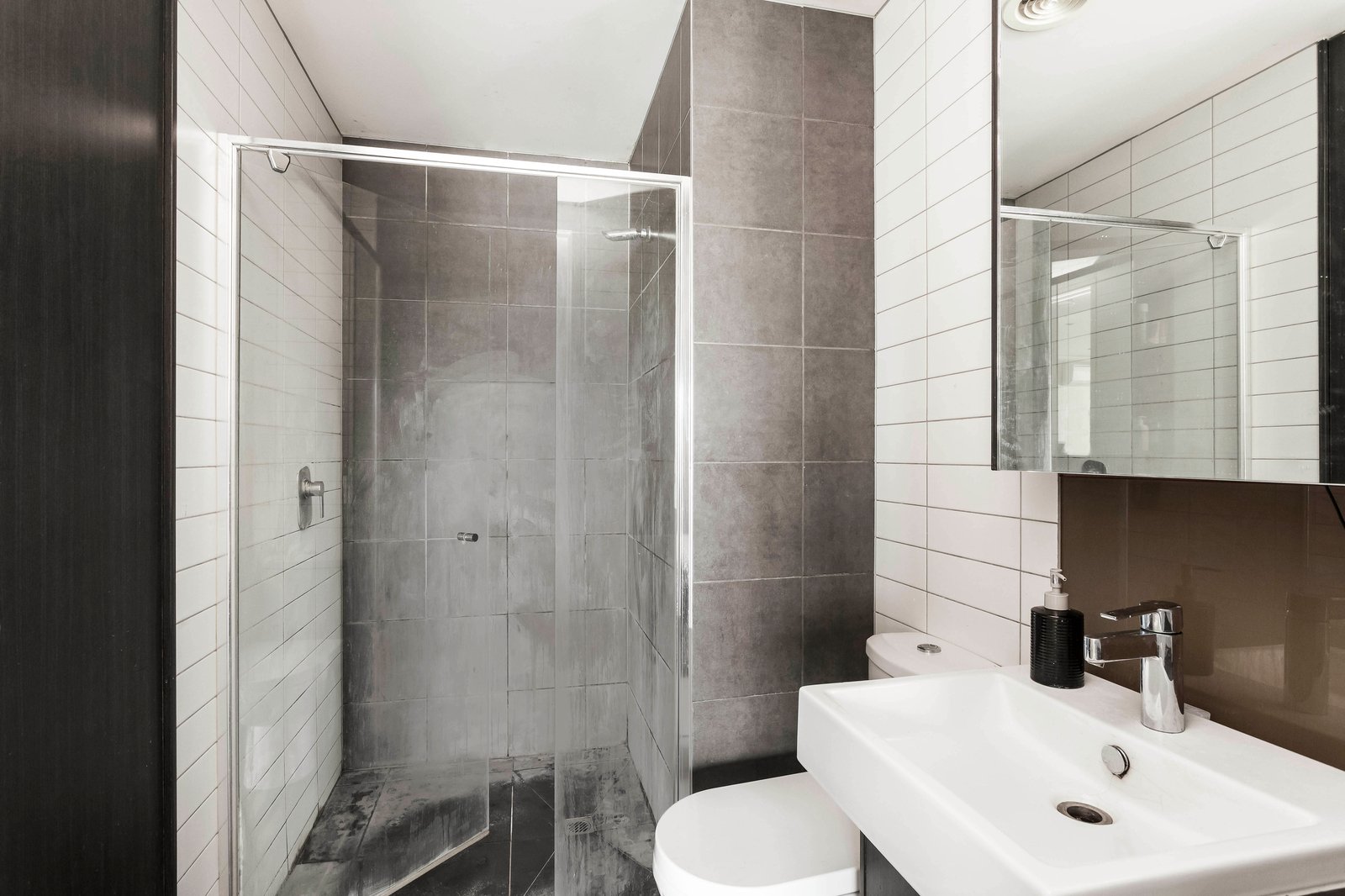 Real Estate and Property in 205/182 Barkly Street, St Kilda, VIC